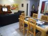 Casa feminina com quartos mobiliados