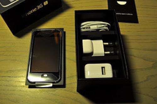 Apple iPhone 3G S 32GB Unlocked